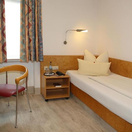 Hotel Zum Weissen Roessel Walldorf  Eksteriør bilde