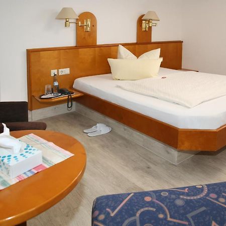 Hotel Zum Weissen Roessel Walldorf  Eksteriør bilde